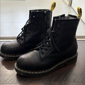 Dr. Martens Air Wair Black Boots size 9 NICE
